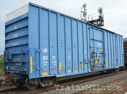 Car/wagon LW9071 right side / coté droit